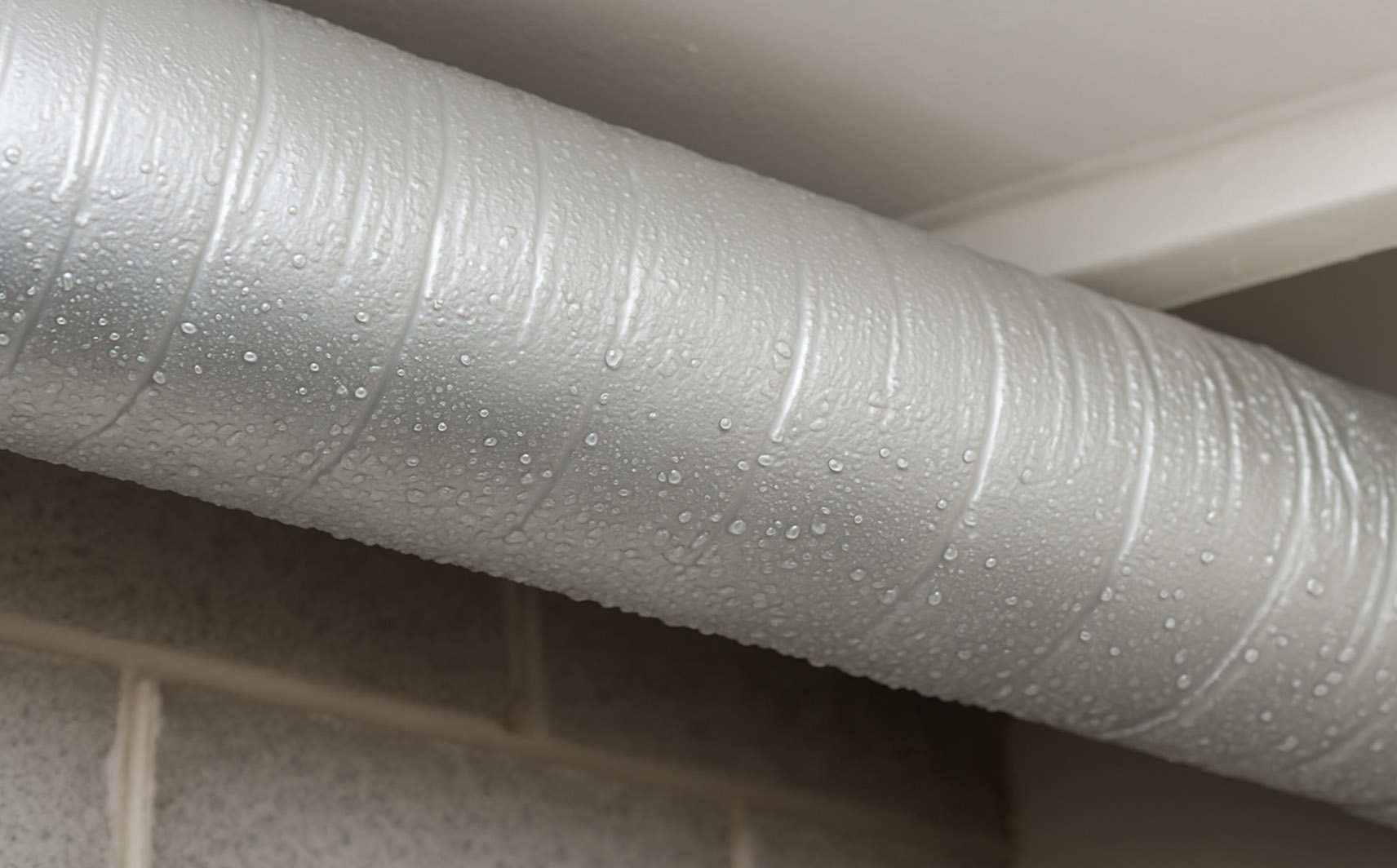1_0002_Why AC Ducts Sweat In Homes – Causes And Solutions